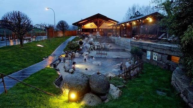Motel Cancun Barbadas-Ourense Os Fornos Exterior foto